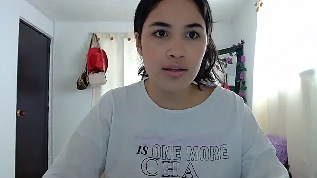 Snapshot of InocentHeaven1 chatting on 12.27.24 InocentHeaven1 online show from 12.27.24