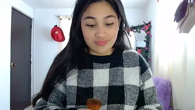 Snapshot of InocentHeaven1 chatting on 02.19.25 InocentHeaven1 online show from 02.19.25