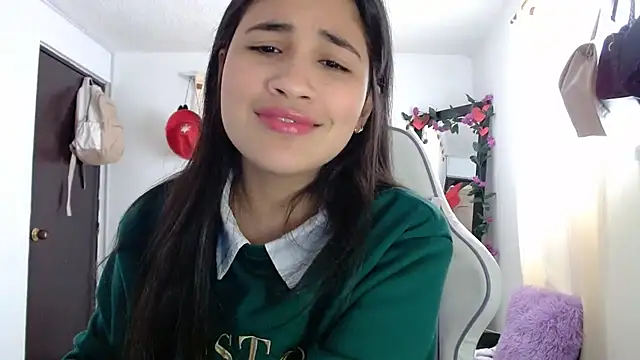 Snapshot of InocentHeaven1 chatting on 02.22.25 InocentHeaven1 online show from 02.22.25