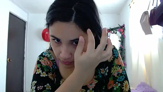 Snapshot of InocentHeaven1 chatting on 02.25.25 InocentHeaven1 online show from 02.25.25