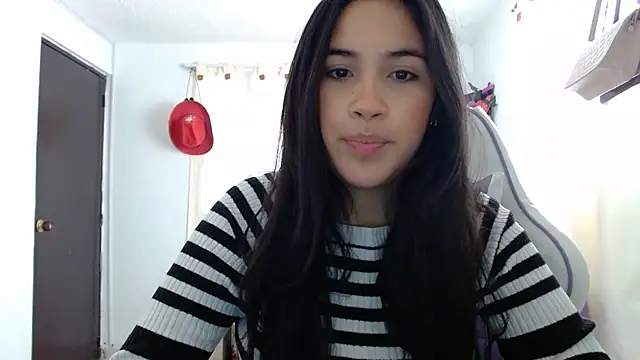 Snapshot of InocentHeaven1 chatting on 02.26.25 InocentHeaven1 online show from 02.26.25