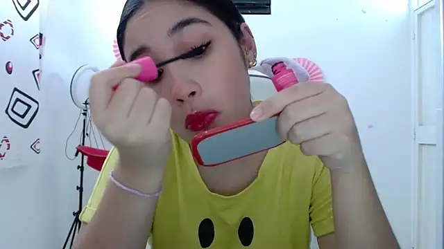 Snapshot of InocentHeaven1 chatting on 09.18.25 InocentHeaven1 online show from 09.18.25