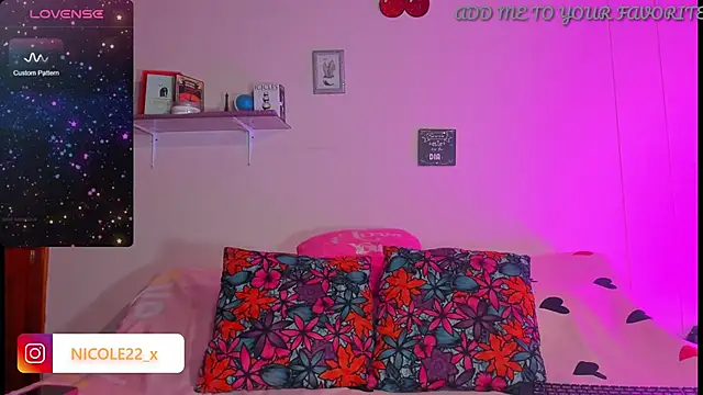 Snapshot of Nicole_x chatting on 12.29.24 Nicole x online show from 12.29.24