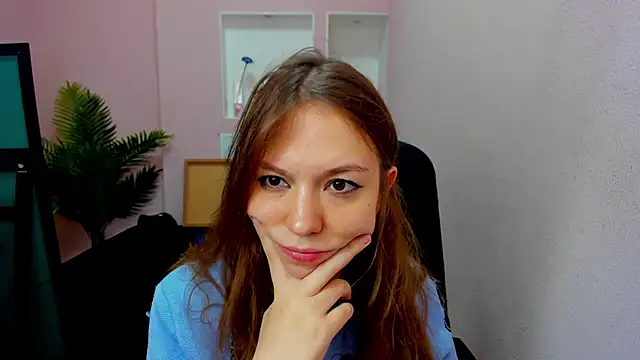 Persephoni online show from 10.07.25