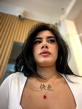 Snapshot of clarachanelricek chatting on 10.23.25 clarachanelricek online show from 10.23.25