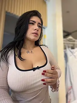 Snapshot of clarachanelricek chatting on 11.05.25 clarachanelricek online show from 11.05.25