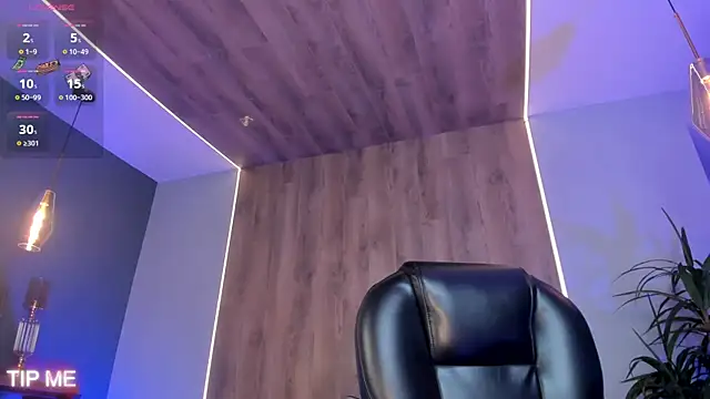 SophieBarnett online show from 10.25.25