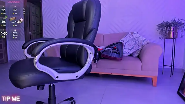 SophieBarnett online show from 04.17.26