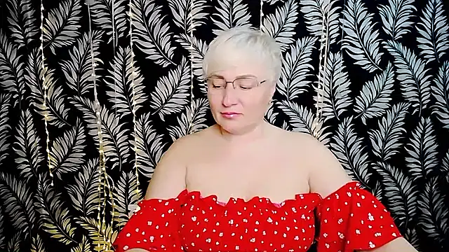 Snapshot of Olivia_playful chatting on 05.04.26 Olivia playful online show from 05.04.26