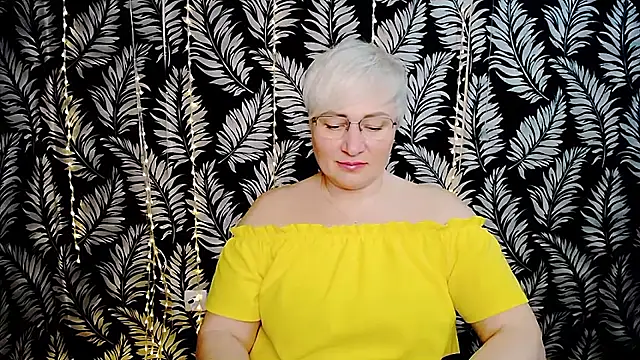 Snapshot of Olivia_playful chatting on 05.16.26 Olivia playful online show from 05.16.26