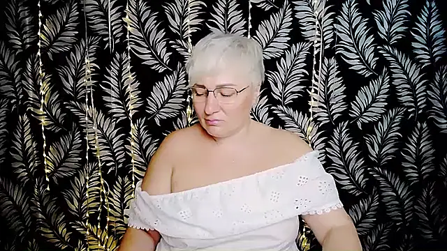 Snapshot of Olivia_playful chatting on 07.18.26 Olivia playful online show from 07.18.26