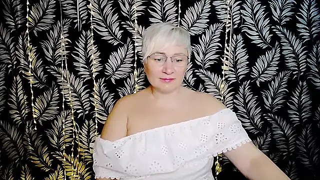 Snapshot of Olivia_playful chatting on 07.23.26 Olivia playful online show from 07.23.26