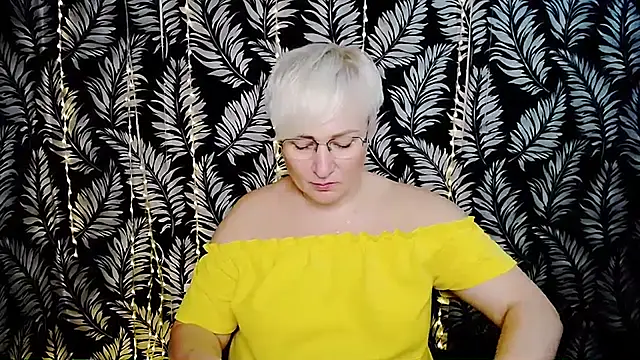 Snapshot of Olivia_playful chatting on 07.25.26 Olivia playful online show from 07.25.26