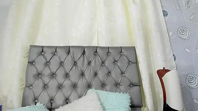 luna evaa online show from 02.18.25