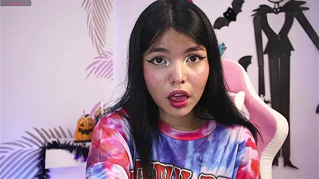 dianebleu online show from 10.17.25