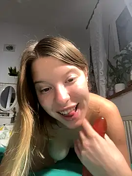 Snapshot of kimczii chatting on 10.20.25 kimczii online show from 10.20.25