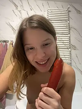 Snapshot of kimczii chatting on 10.30.25 kimczii online show from 10.30.25