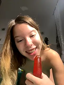 Snapshot of kimczii chatting on 11.04.25 kimczii online show from 11.04.25