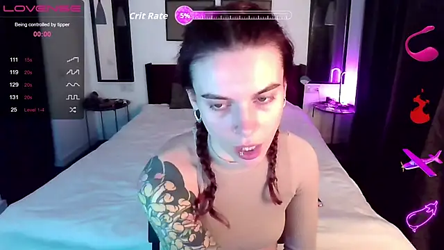 RinaDevil online show from 04.14.26