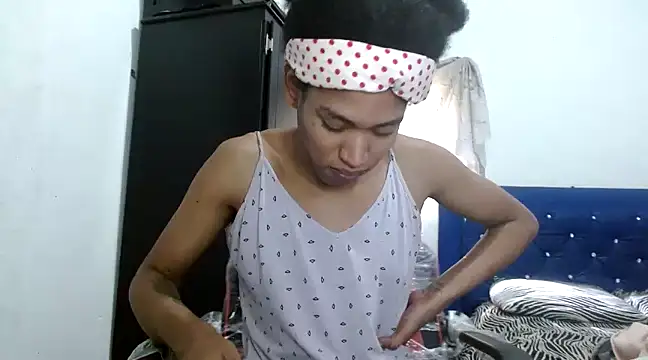 angelamarie1 online show from 12.12.24