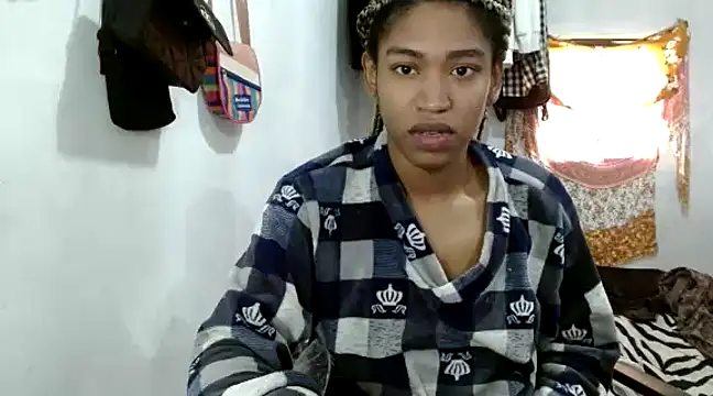 angelamarie1 online show from 02.18.25