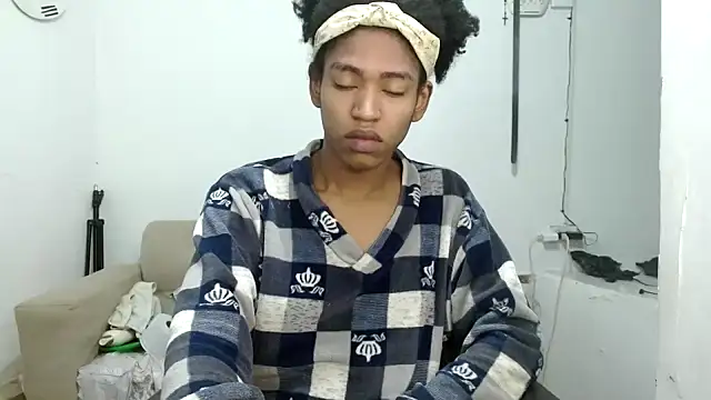 angelamarie1 online show from 09.23.25