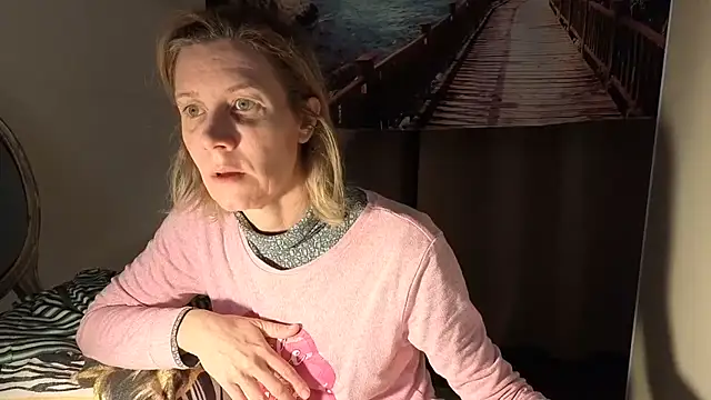 Lola Belgium online show from 04.12.26