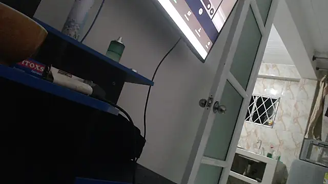 Snapshot of isearchcompany chatting on 02.23.26 isearchcompany online show from 02.23.26