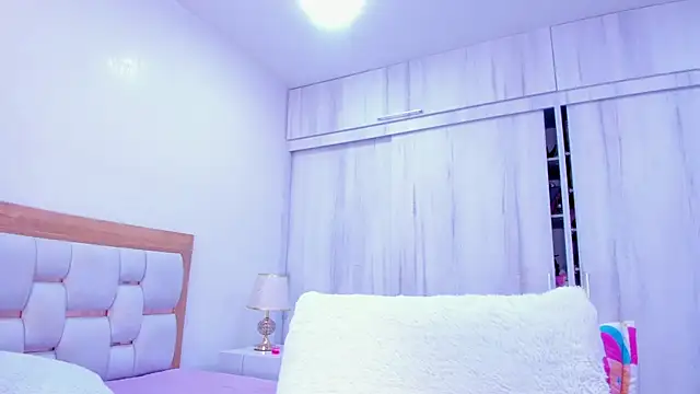 Snapshot of paola_rodriguez chatting on 01.13.25 paola rodriguez online show from 01.13.25