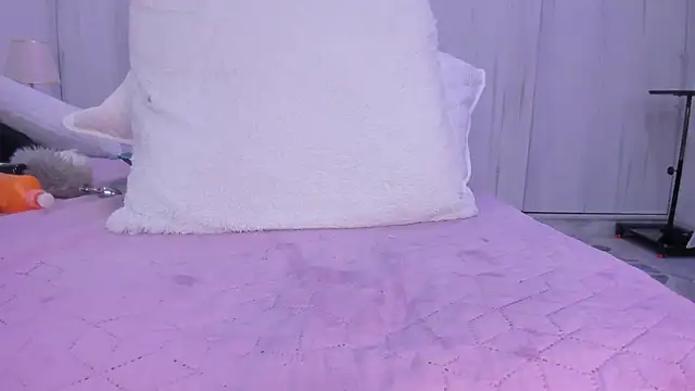 Snapshot of paola_rodriguez chatting on 02.13.25 paola rodriguez online show from 02.13.25