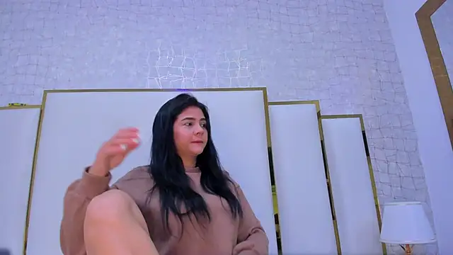 Snapshot of paola_rodriguez chatting on 09.17.25 paola rodriguez online show from 09.17.25