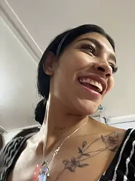 LauraAristizabal online show from 12.17.24