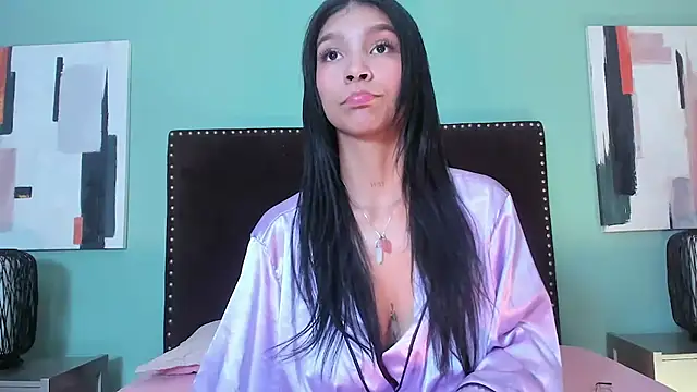 LauraAristizabal online show from 12.27.24