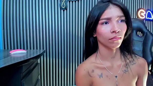 LauraAristizabal online show from 01.21.25