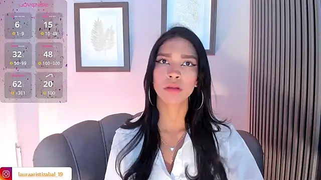 LauraAristizabal online show from 01.26.25