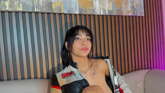 LauraAristizabal online show from 12.13.25