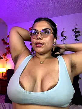 Snapshot of kittylu__ chatting on 11.06.25 kittylu online show from 11.06.25