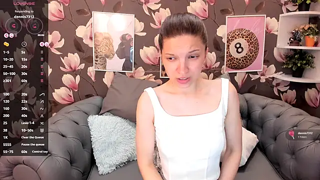 Snapshot of MelaniGrand chatting on 06.29.26 MelaniGrand online show from 06.29.26