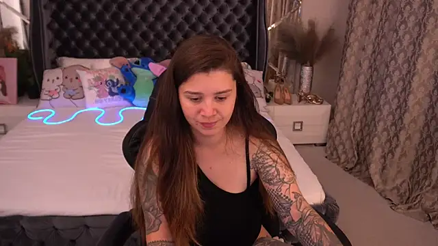 Snapshot of AmellyMilly chatting on 09.26.25 AmellyMilly online show from 09.26.25