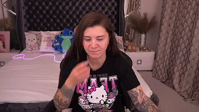 Snapshot of AmellyMilly chatting on 09.27.25 AmellyMilly online show from 09.27.25