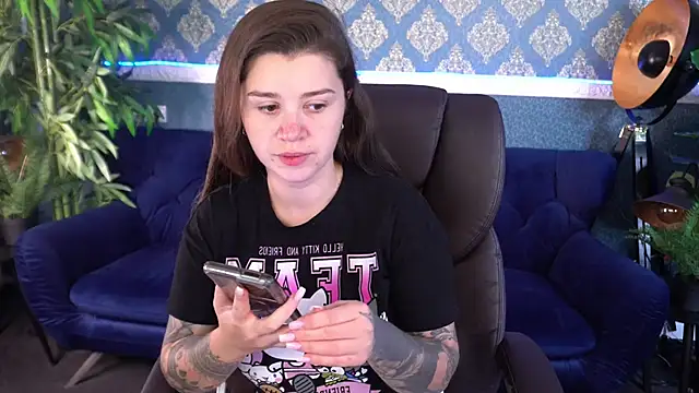 Snapshot of AmellyMilly chatting on 10.07.25 AmellyMilly online show from 10.07.25