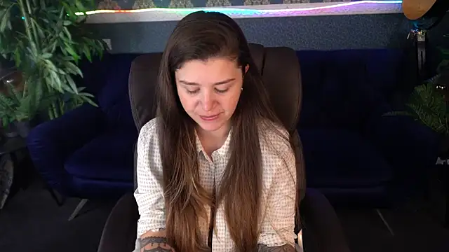 Snapshot of AmellyMilly chatting on 10.12.25 AmellyMilly online show from 10.12.25