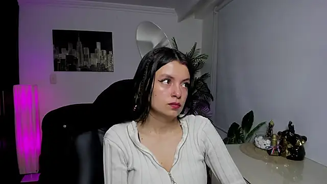 Snapshot of Meghan320 chatting on 10.14.25 Meghan320 online show from 10.14.25