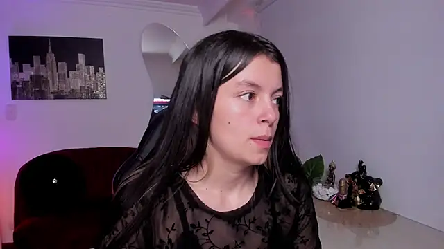 Snapshot of Meghan320 chatting on 11.02.25 Meghan320 online show from 11.02.25