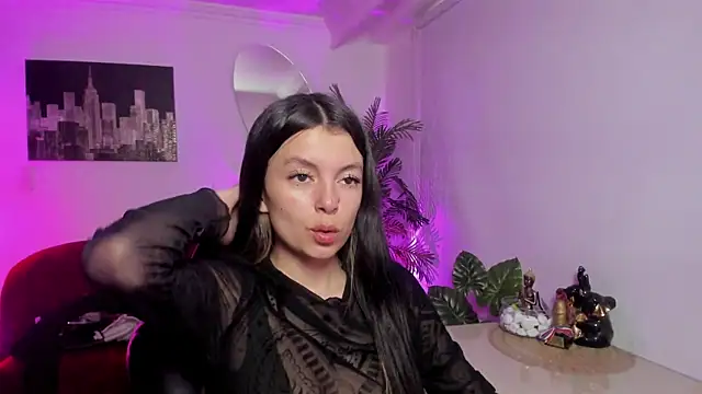 Snapshot of Meghan320 chatting on 11.07.25 Meghan320 online show from 11.07.25