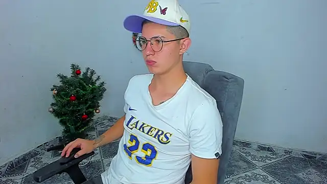 patrik 027 online show from 01.05.25