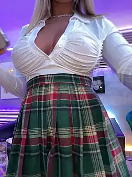 KirstieVegas online show from 01.09.25