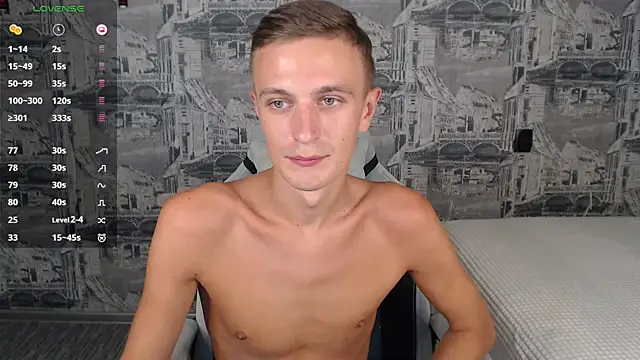 Snapshot of Oliver_Fresh chatting on 10.28.25 Oliver Fresh online show from 10.28.25