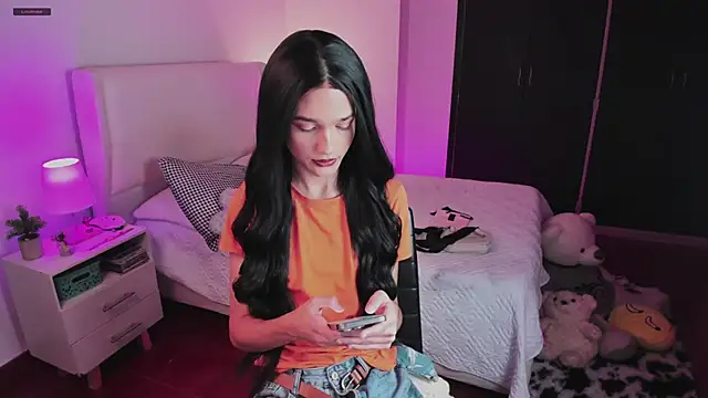 Snapshot of Ainhoads chatting on 09.10.25 Ainhoads online show from 09.10.25