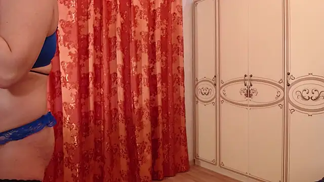 Snapshot of AlinaBoobs55 chatting on 12.06.24 AlinaBoobs55 online show from 12.06.24